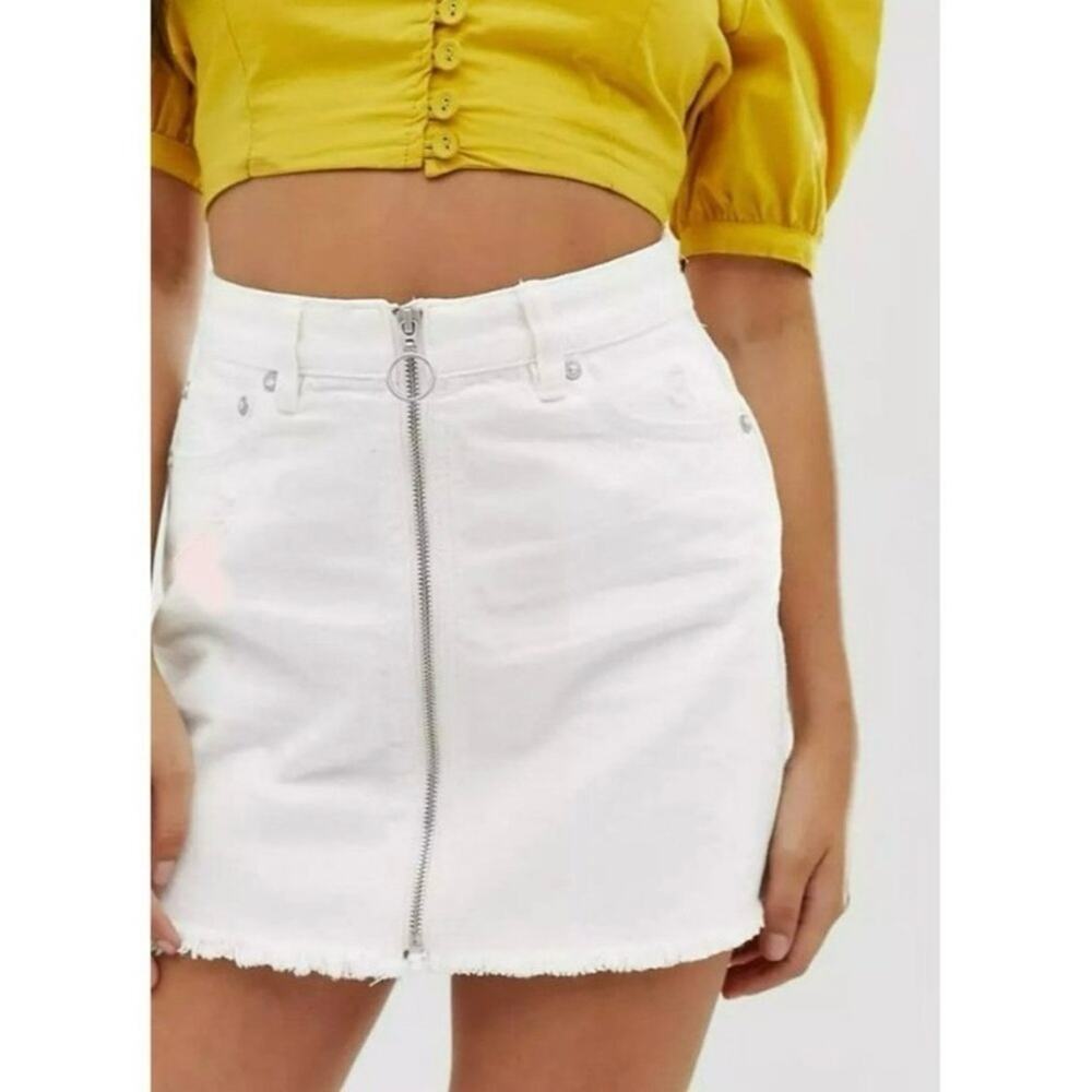 Free People, We the Free “Zip It Up” Frayed White Denim Mini Skirt, Size 28